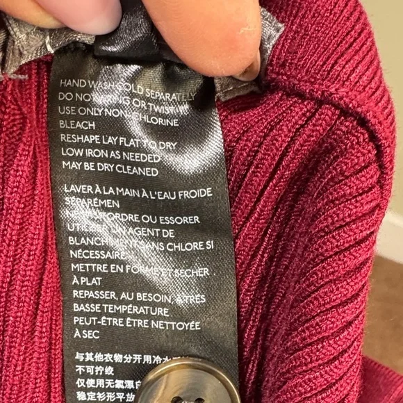 NWOT Anthropologie Deep Red Knitwear Pull On Cropped Wide Leg Button Accents - Picture 8 of 10